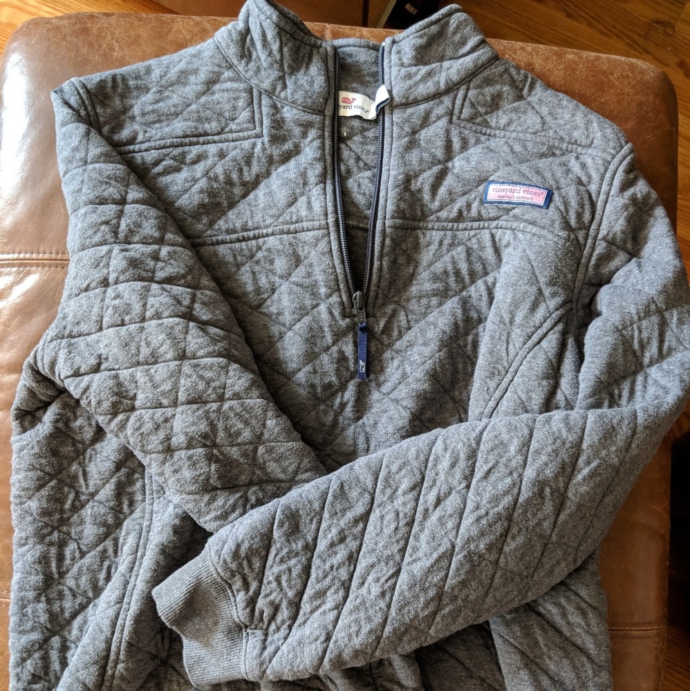 Gray vineyard vines quarter zip